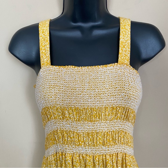 QED London Gold Yellow and White Ditsy All Over Print Tiered Maxi Dress - Picture 6 of 9